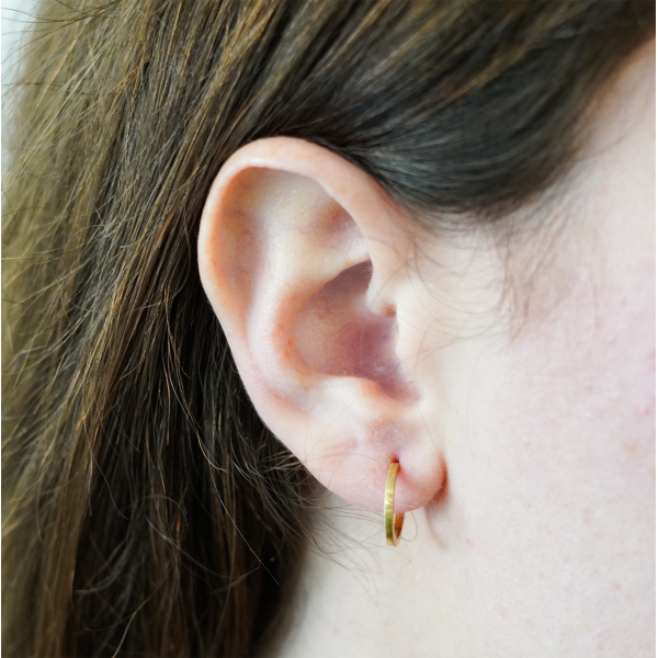 18 Kts gold hope earrings