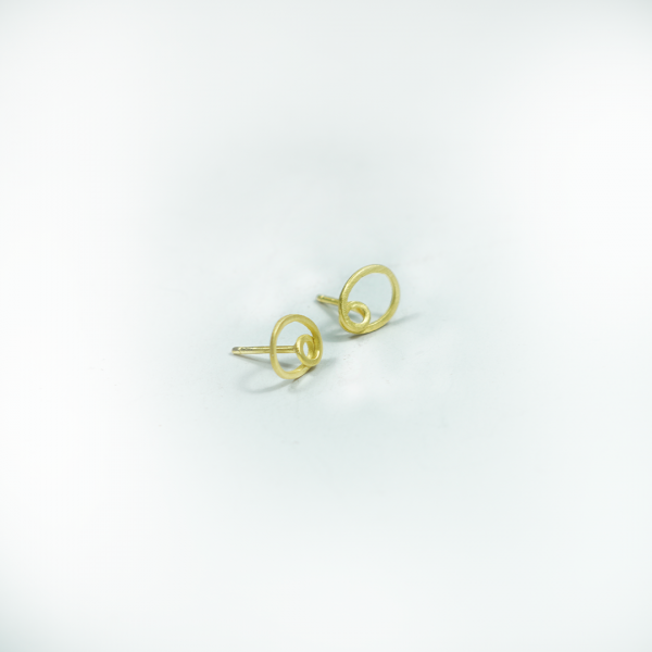 Pendientes minimalistas oro 18 kts