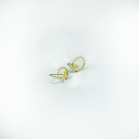 18 kts gold minimalist earrings