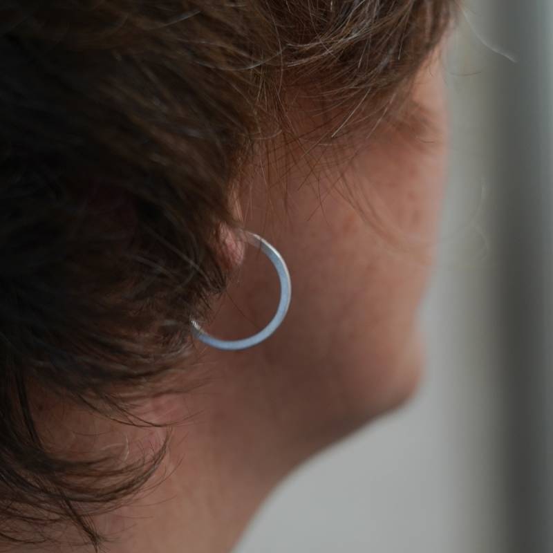Pendientes de plata de ley minimalista