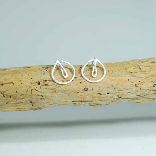 Pendientes plata presión