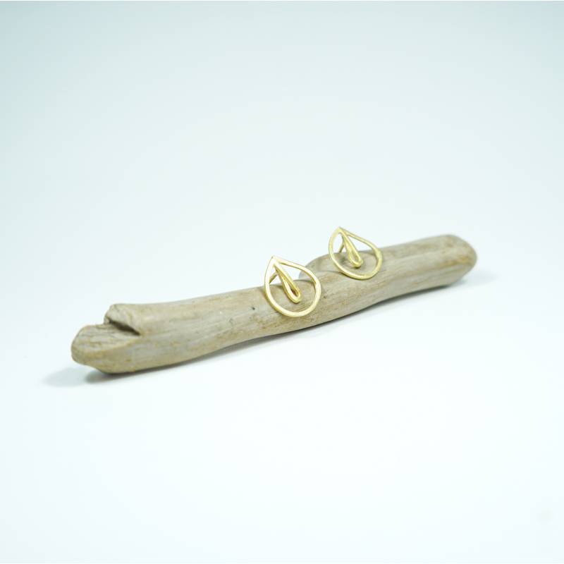 Little girl or women gold earrings