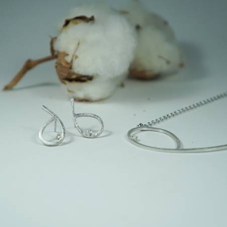 Collar de plata y diamante nuevo