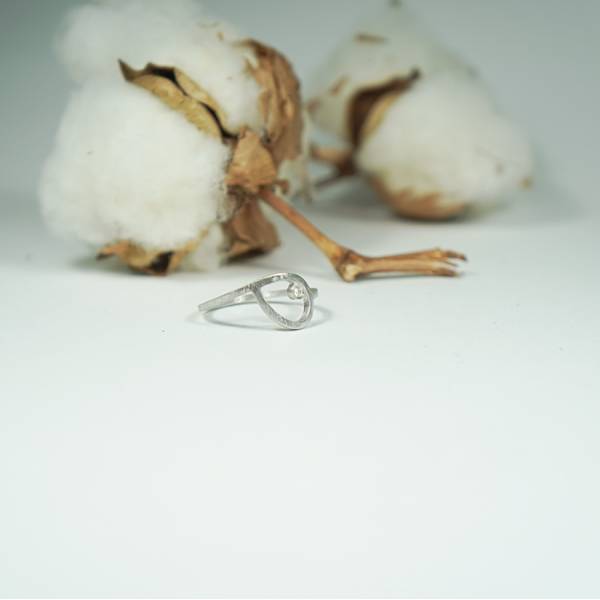 Engagement silver ring