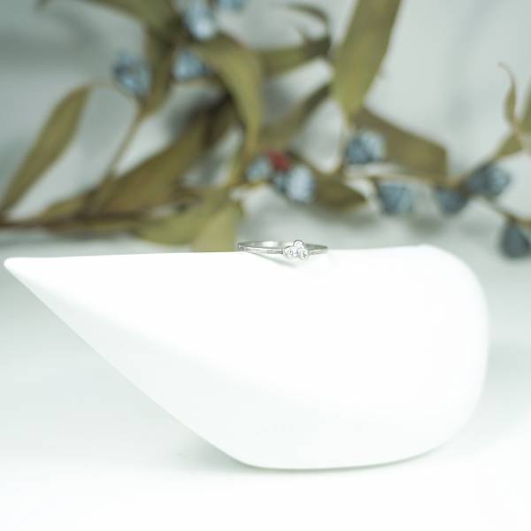 Genuine diamond white gold ring