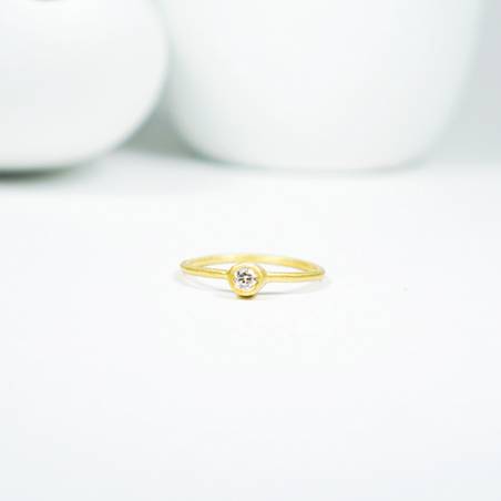 18 Kts gold engagement ring