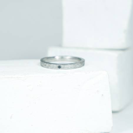 Unisex silver wedding band