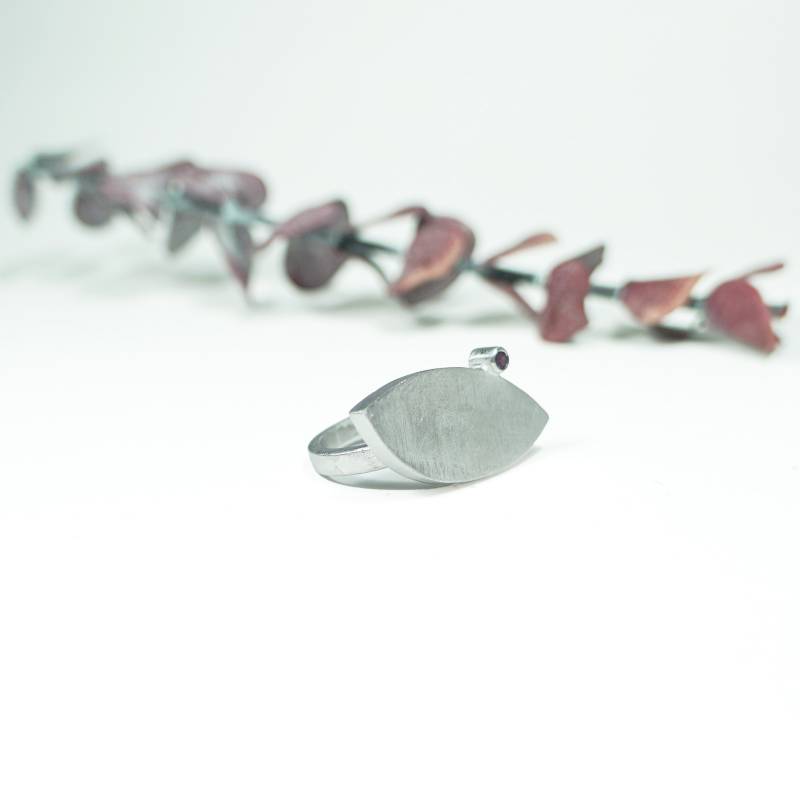 Garnet silver ring