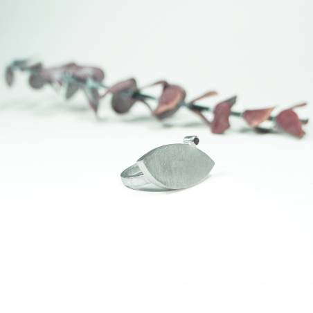 Garnet silver ring