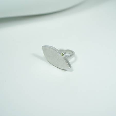 Anell plata rodi i pedra verda