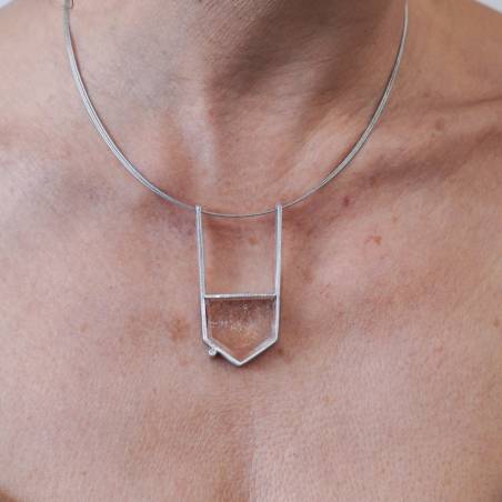Colgante de plata y cuarzo con diamante