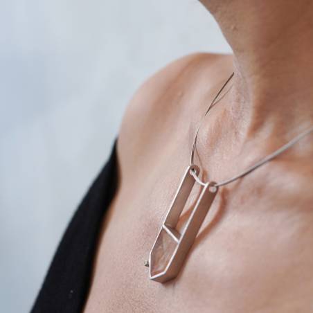 One of a kind pendant with quarz