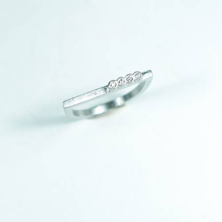 Anell plata minimalista a Barcelona