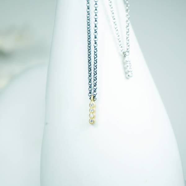 Collar mini de oro y diamantes