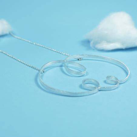 Collar largo de plata