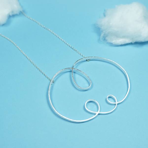 Silver neckalce with silver chain