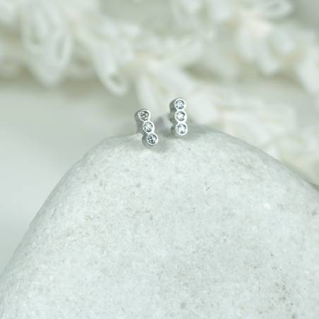Pendientes mini con diamante