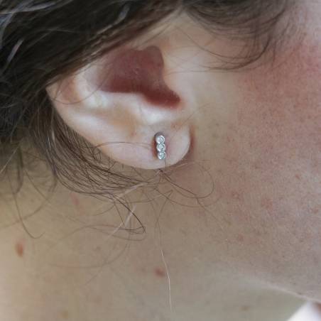 Young girl silver earring