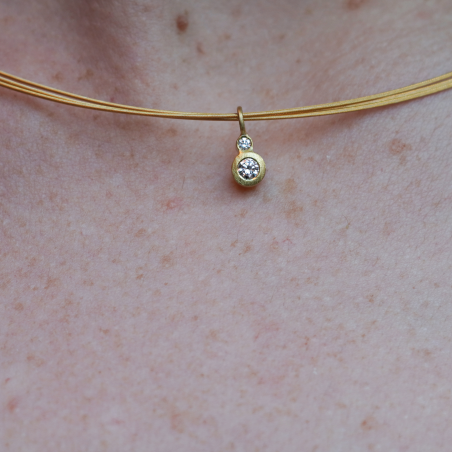 Collar oro amarillo elegante TOMB