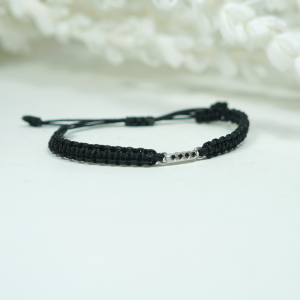 Silver bracelet with black diamonds