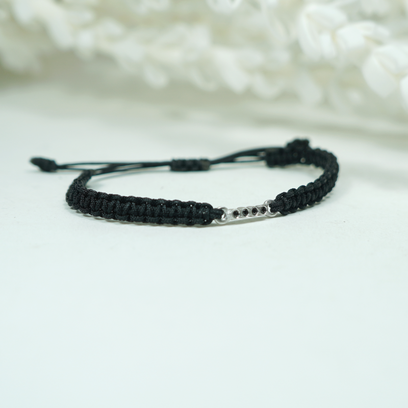 Silver bracelet with black diamonds