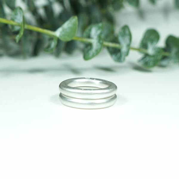 Thick round silver ring