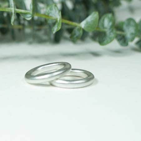 Thick round silver ring