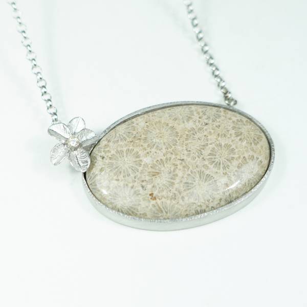 Collar de plata de diseño orgánico